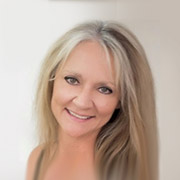 Testimonial Headshot - Jackie Banks